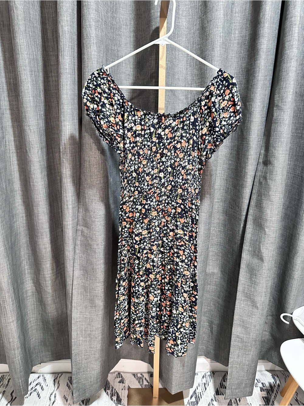 ❤️❤️Black Floral Off-Shoulder Smocked Dress
